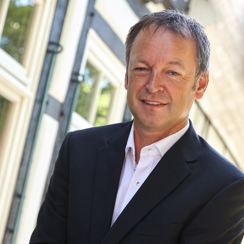 Arnd Niehausmeier, Headlights.